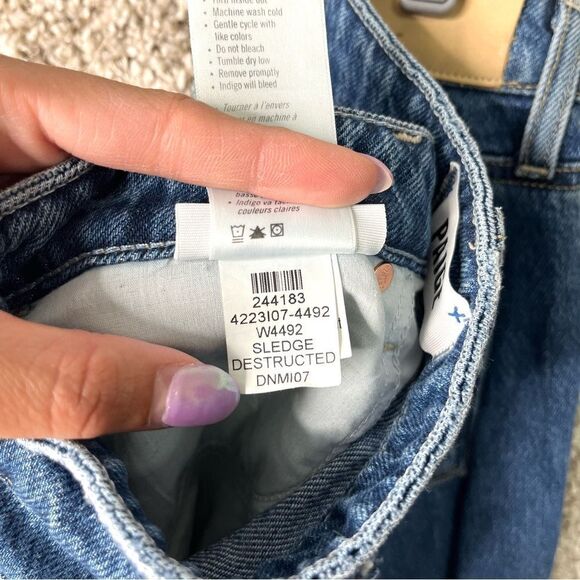 Paige Jeans Women’s 27 Noella Sledge Destructed Distressed Denim Straight Crop - Picture 7 of 12